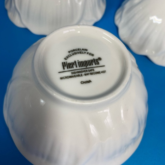 Pier 1 Imports Poppy Flower 4.5” Small White Porcelain Tulip Bowl Set of 4 Bowls - Picture 4 of 6